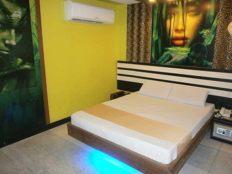 Hotel Dream World Las Pinas Las Piñas Exterior foto